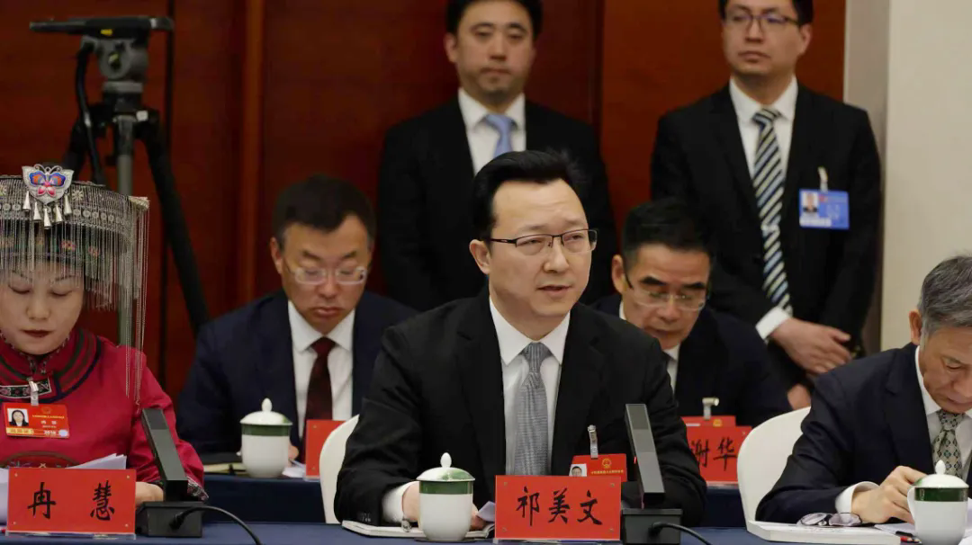 全国人大代表、开云app下载
委书记祁美文:深耕“老师好”、聚焦“医生好”、凸显“环境好”,让发展成果具象为可感可及的民生福祉.webp.png